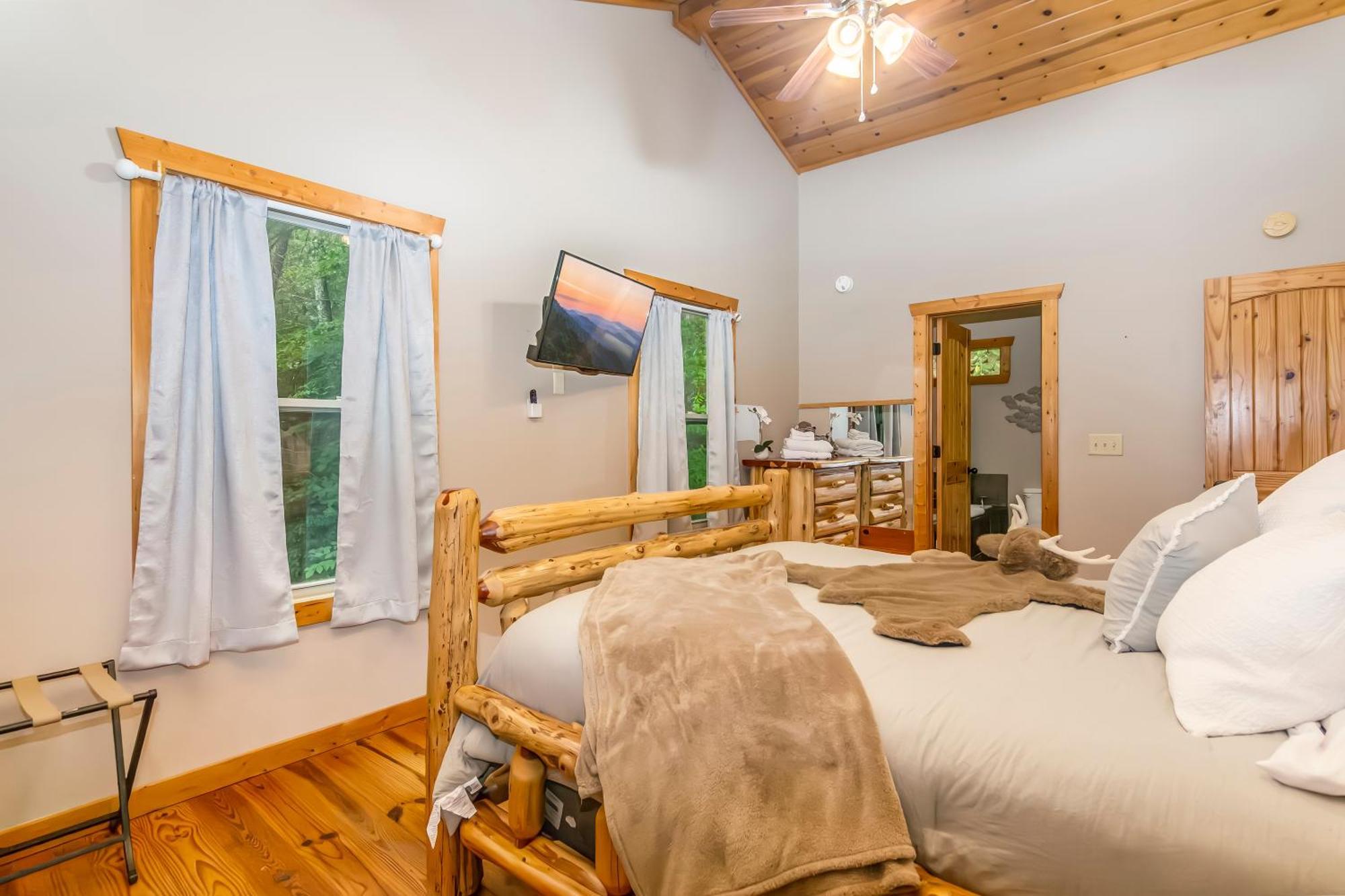 Amazing Creek View Cabin W/ Hot Tub, Firepit & Pool Table Ellijay Exterior foto