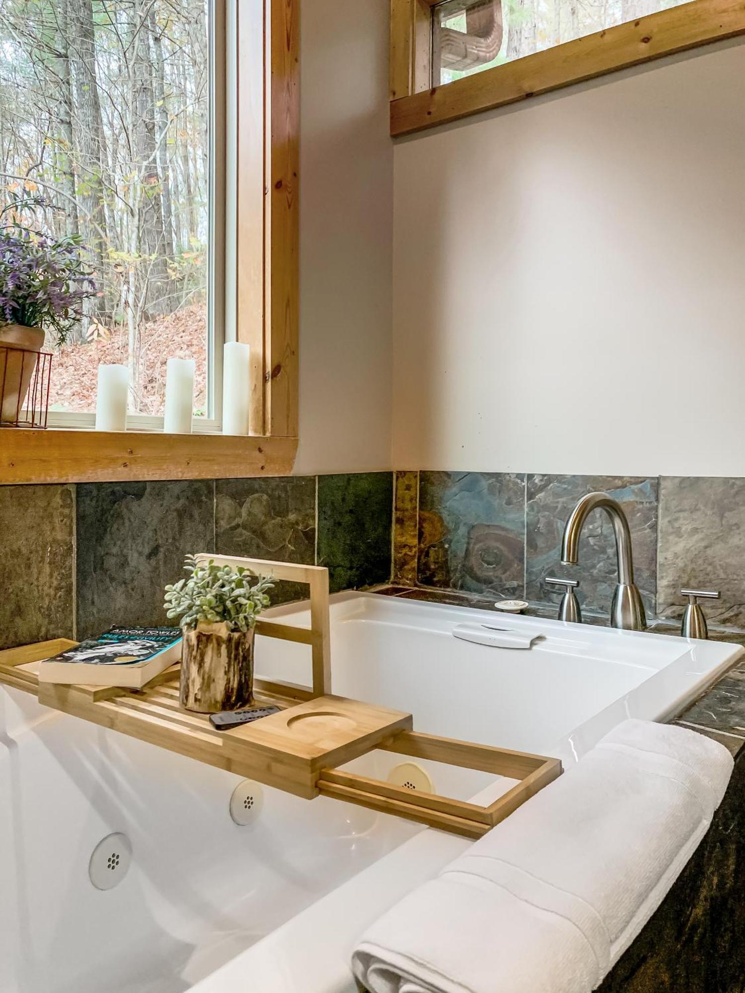 Amazing Creek View Cabin W/ Hot Tub, Firepit & Pool Table Ellijay Exterior foto
